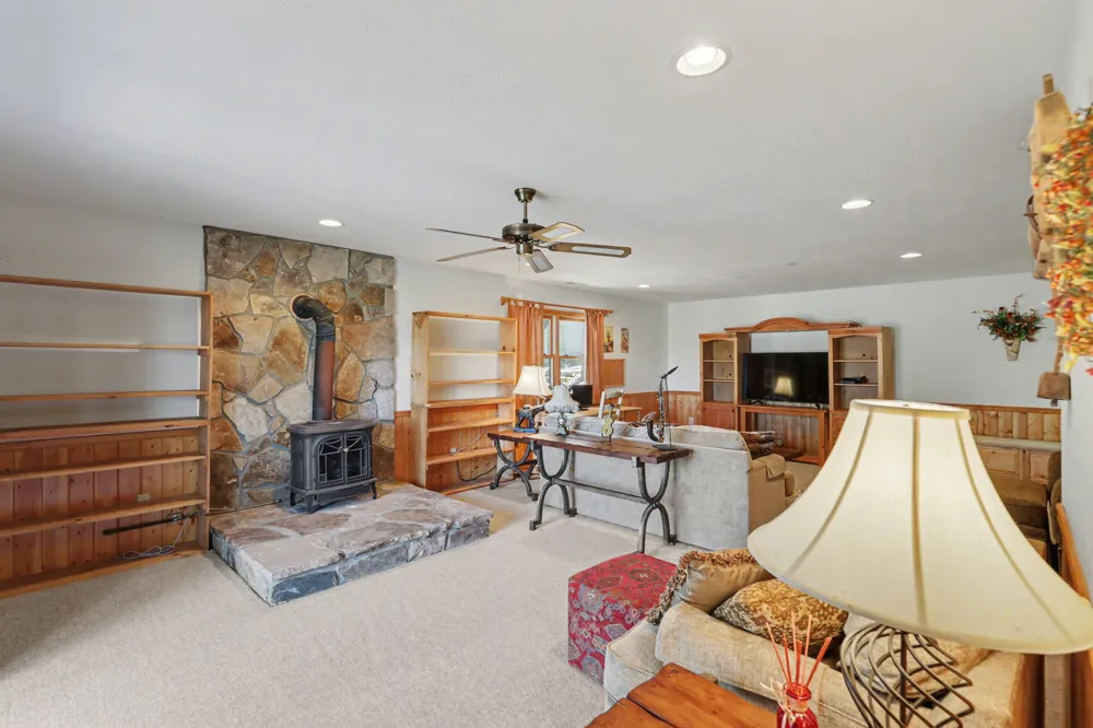 437 High Point Drive Scaly Mountain, NC 28775