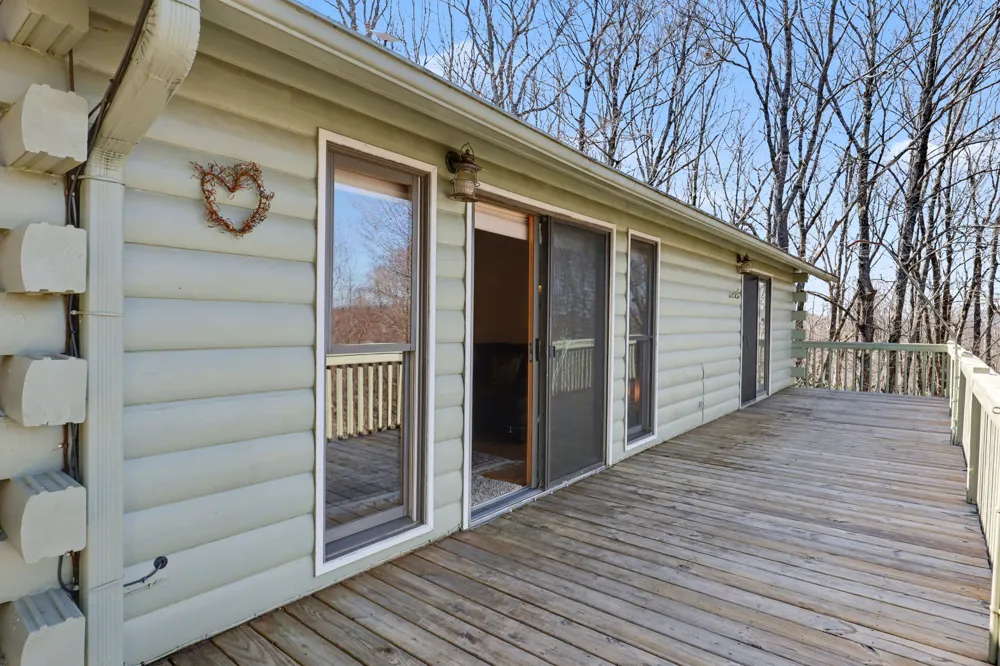 437 High Point Drive Scaly Mountain, NC 28775