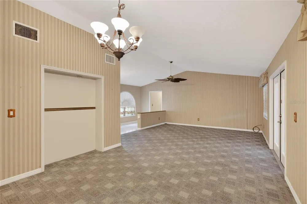 2065 OAK BEACH BOULEVARD Sebring, FL 33875
