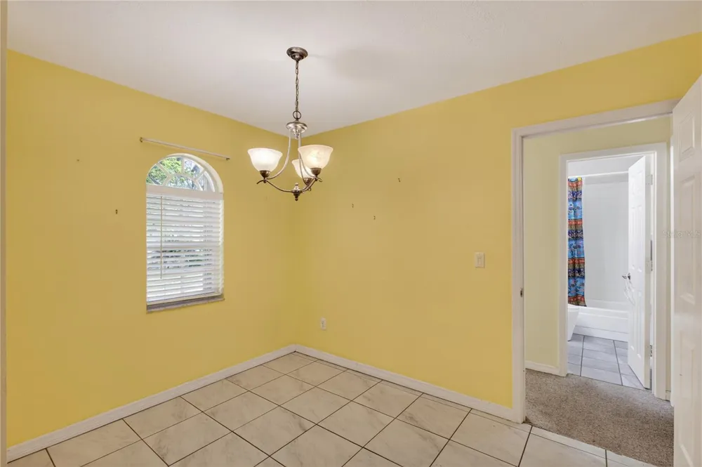 2065 OAK BEACH BOULEVARD Sebring, FL 33875