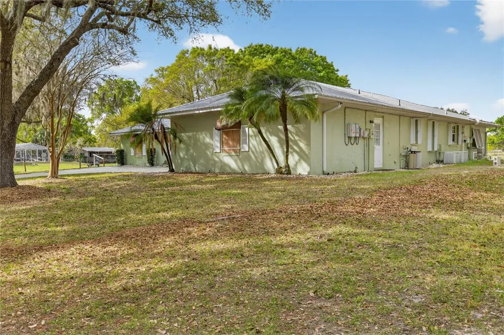 2065 OAK BEACH BOULEVARD Sebring, FL 33875