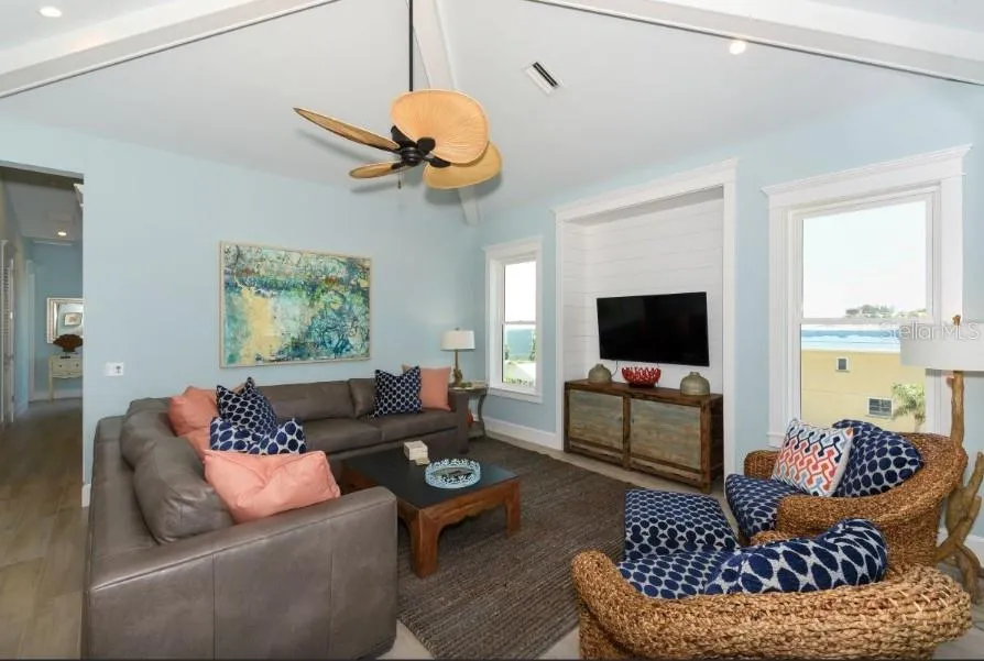 903 GULF DRIVE S Bradenton Beach, FL 34217