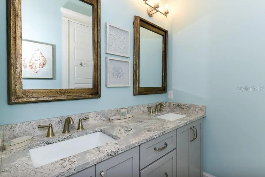903 GULF DRIVE S Bradenton Beach, FL 34217