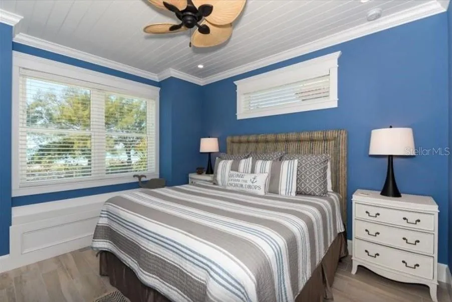 903 GULF DRIVE S Bradenton Beach, FL 34217