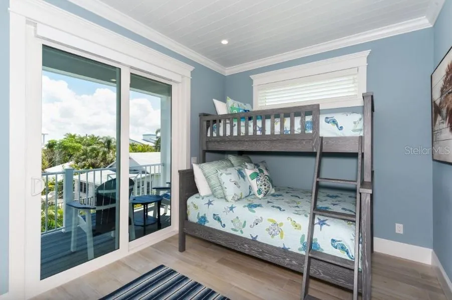 903 GULF DRIVE S Bradenton Beach, FL 34217