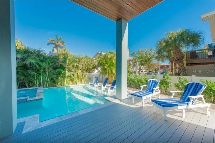 903 GULF DRIVE S Bradenton Beach, FL 34217