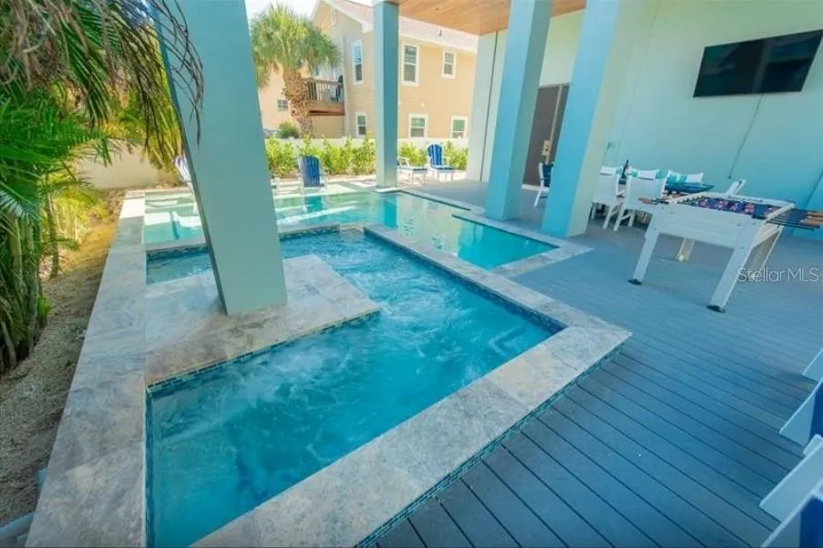 903 GULF DRIVE S Bradenton Beach, FL 34217