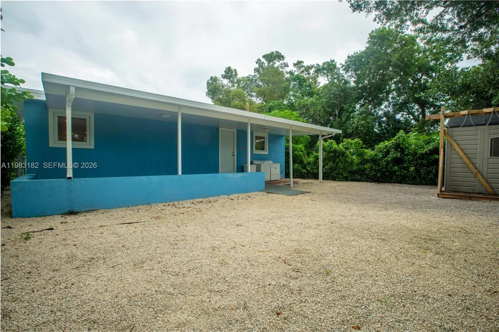 11 Judy Pl Key Largo, FL 33037