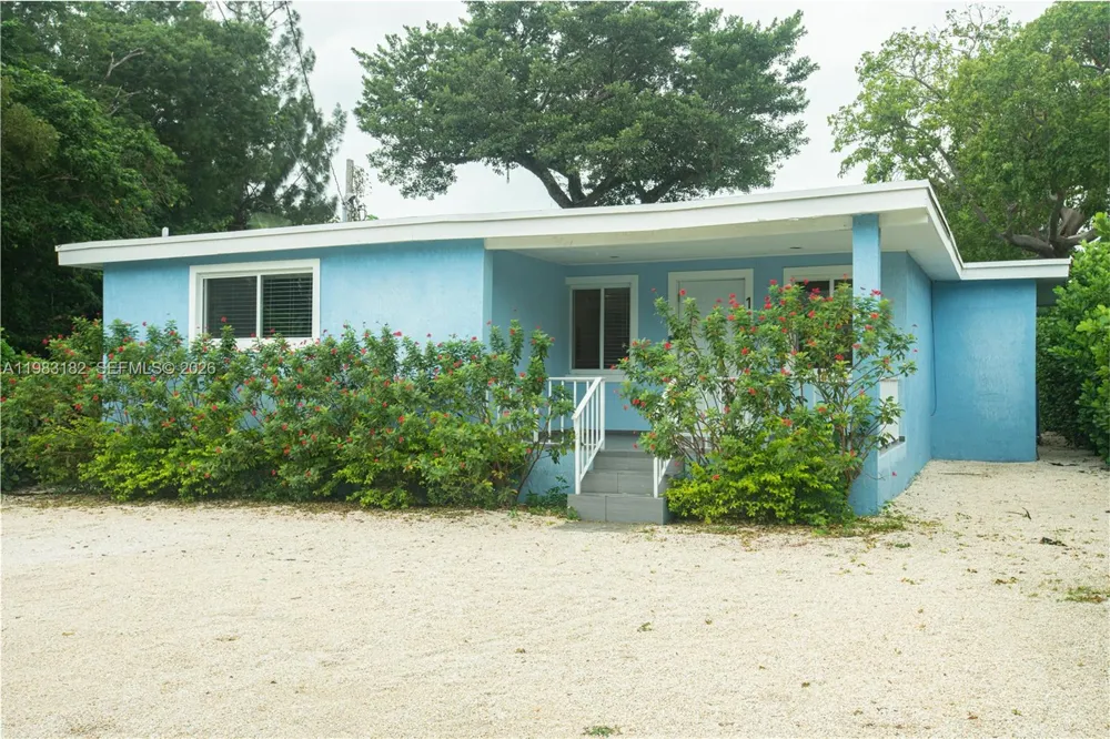 11 Judy Pl Key Largo, FL 33037