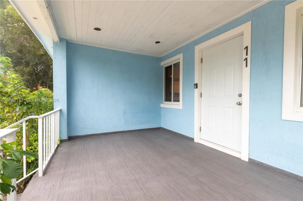 11 Judy Pl Key Largo, FL 33037