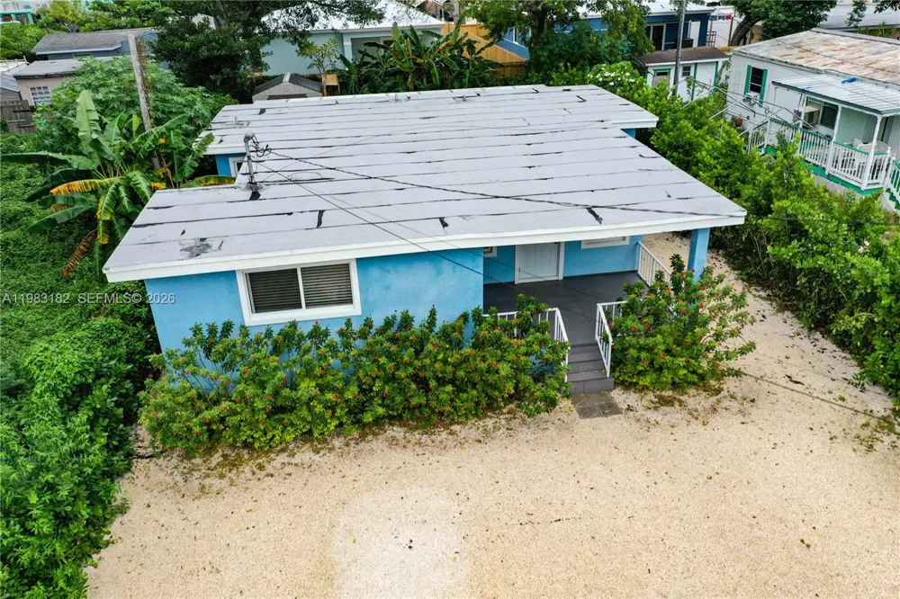 11 Judy Pl Key Largo, FL 33037