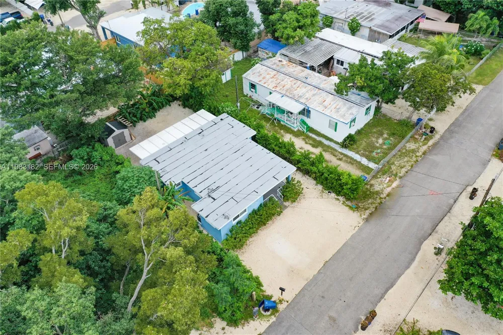 11 Judy Pl Key Largo, FL 33037