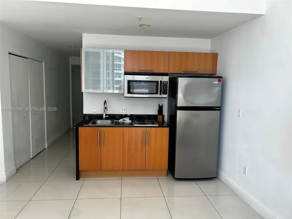 1750 Bayshore Dr #1104 Miami, FL 33132