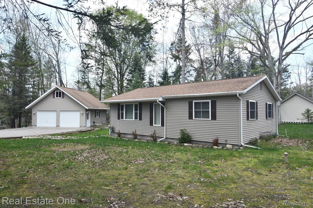 4284 Norway Road Alcona Township, MI 48742