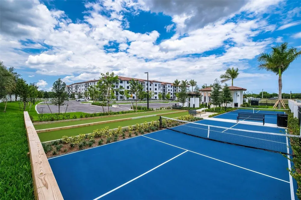 3991 NW 82nd Ave #118 Cooper City, FL 33024