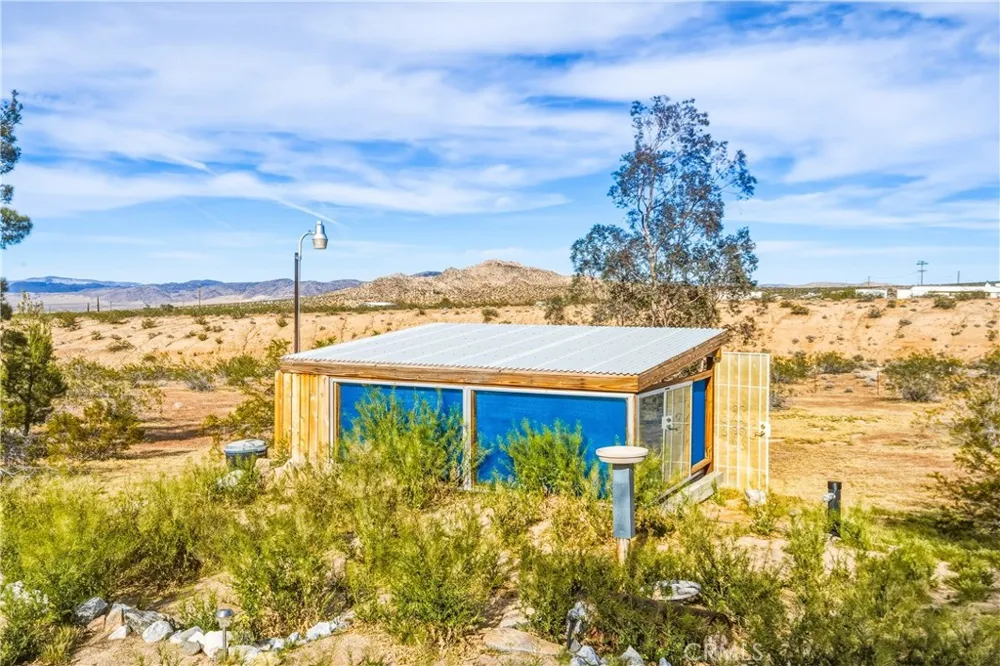 5975 Desert Star Johnson Valley, CA 92285