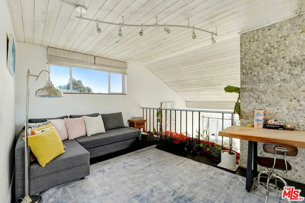 29231 Heathercliff Road #1 Malibu, CA 90265