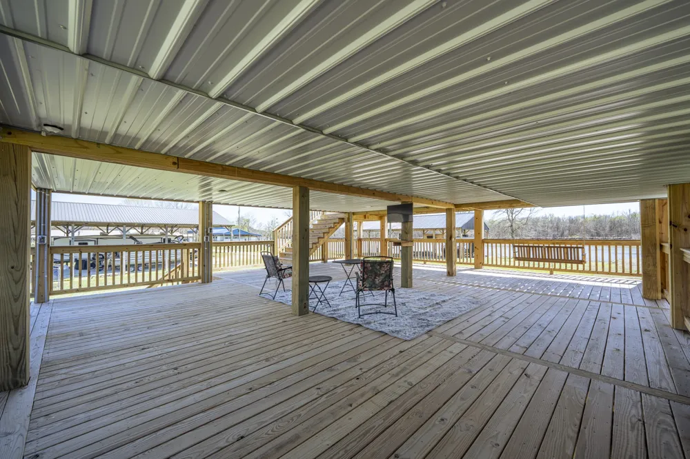 1082 WC Pickett Clifton, TN 38425