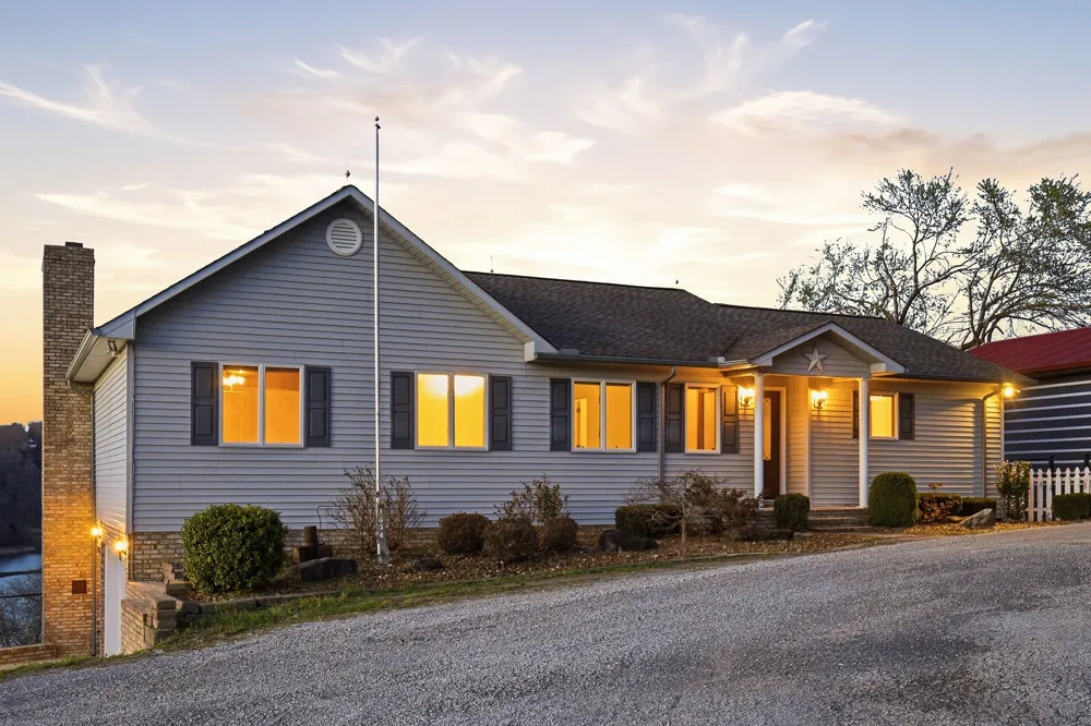 1634 Falling Water Rd Sparta, TN 38583