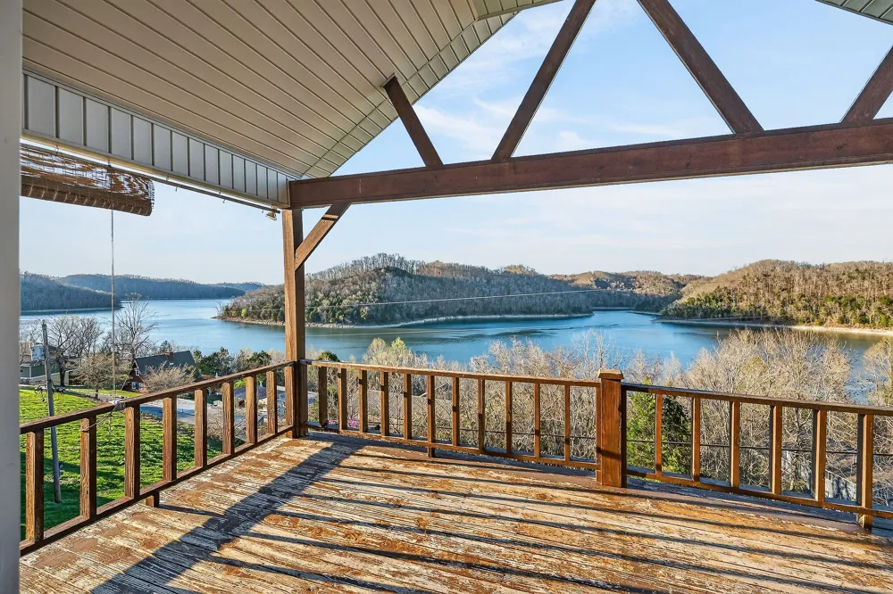 1634 Falling Water Rd Sparta, TN 38583