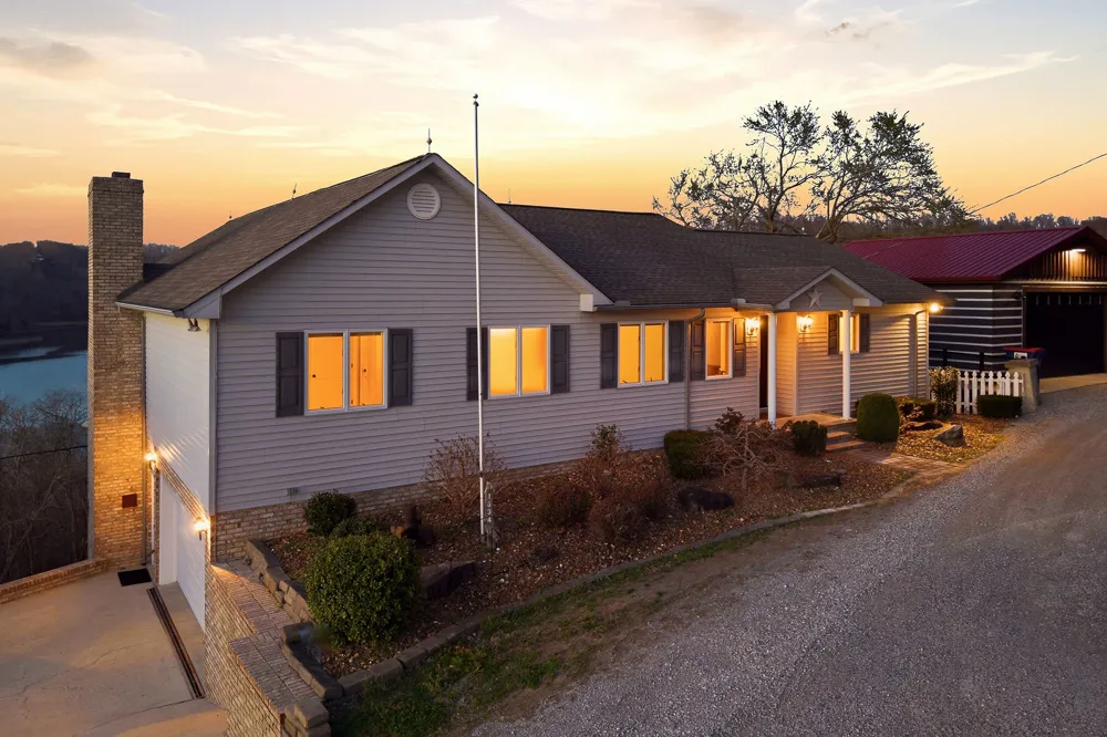 1634 Falling Water Rd Sparta, TN 38583