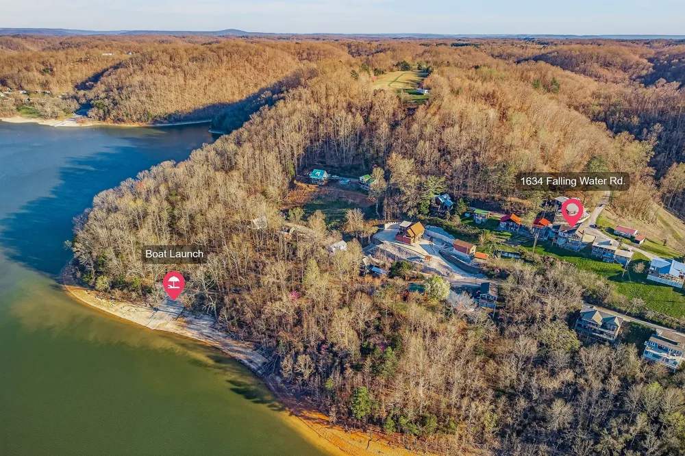 1634 Falling Water Rd Sparta, TN 38583