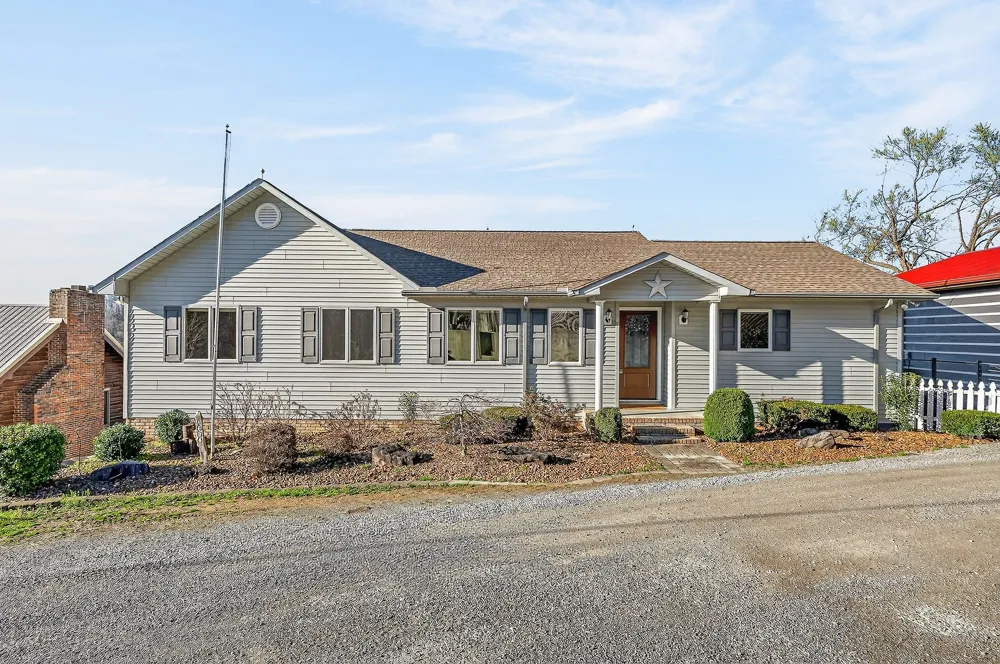 1634 Falling Water Rd Sparta, TN 38583