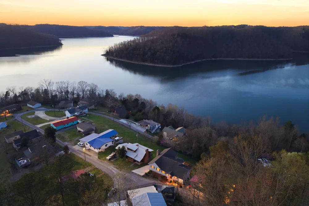 1634 Falling Water Rd Sparta, TN 38583