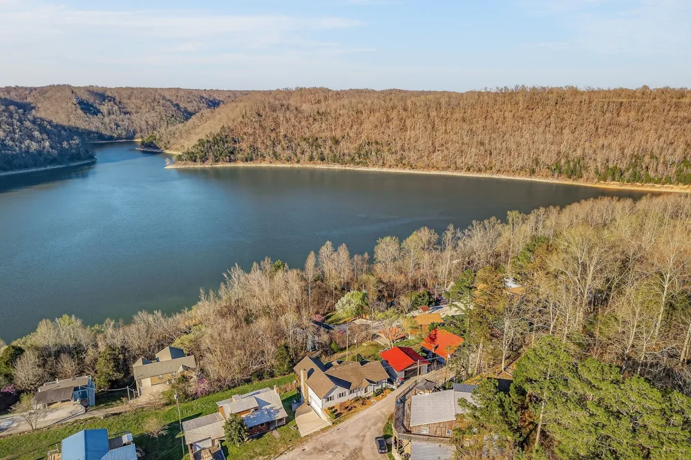 1634 Falling Water Rd Sparta, TN 38583