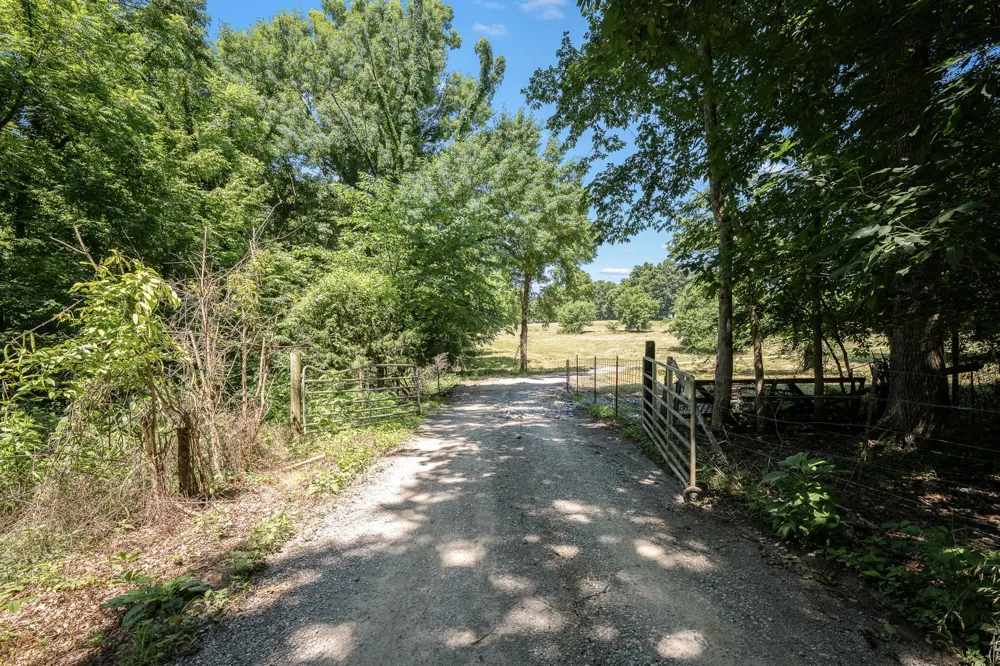 505 Philippi Rd Wartrace, TN 37183