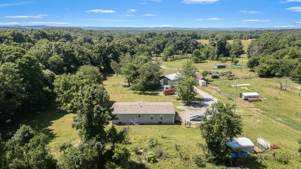 505 Philippi Rd Wartrace, TN 37183