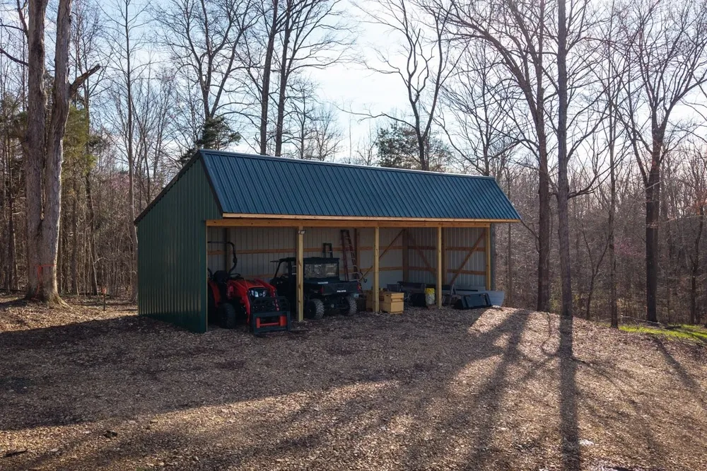 150 W John Davis Rd Westmoreland, TN 37186