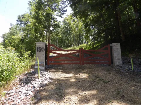 150 W John Davis Rd