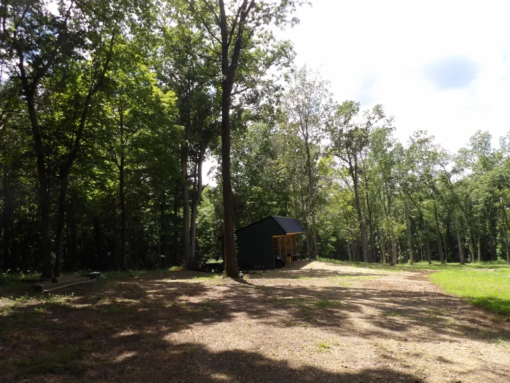 150 W John Davis Rd Westmoreland, TN 37186
