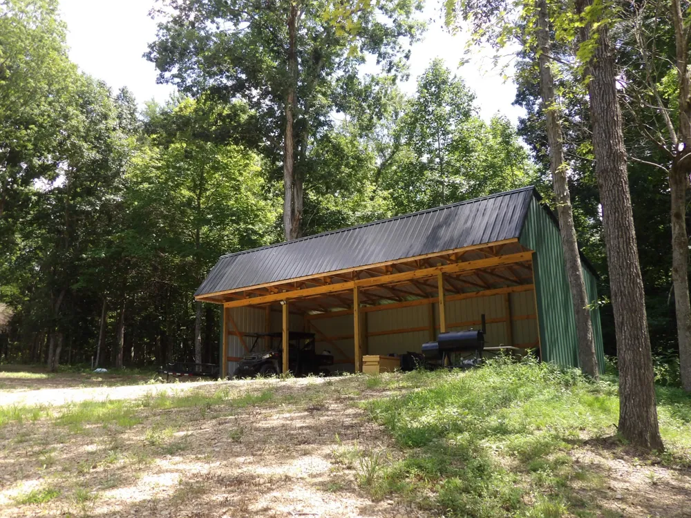 150 W John Davis Rd Westmoreland, TN 37186