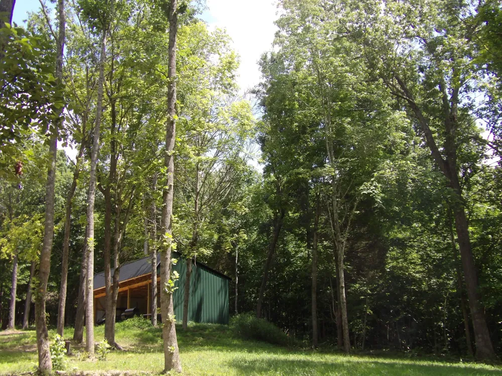 150 W John Davis Rd Westmoreland, TN 37186