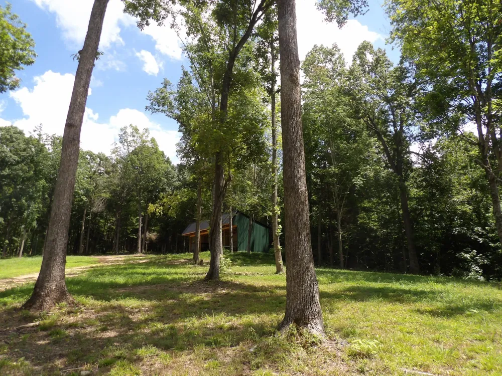 150 W John Davis Rd Westmoreland, TN 37186