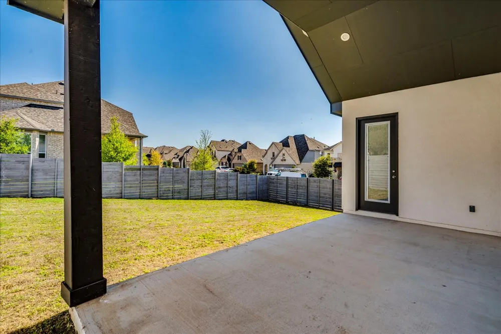1533 Jay Wolf Drive Georgetown, TX 78628