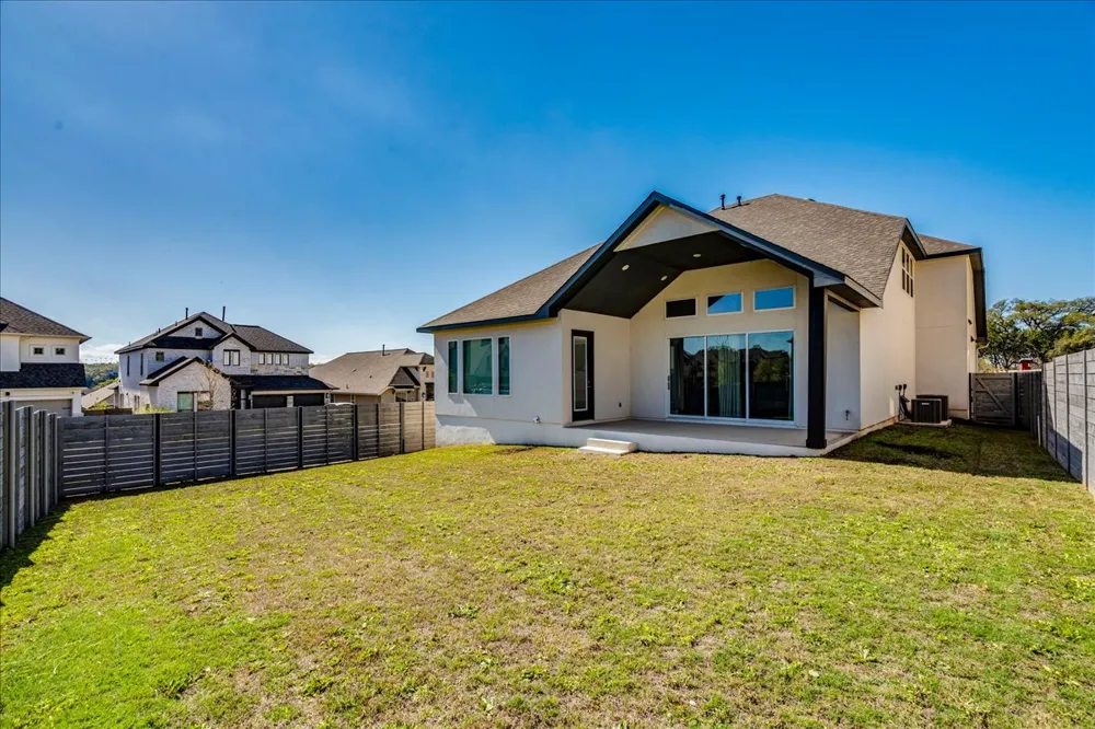 1533 Jay Wolf Drive Georgetown, TX 78628