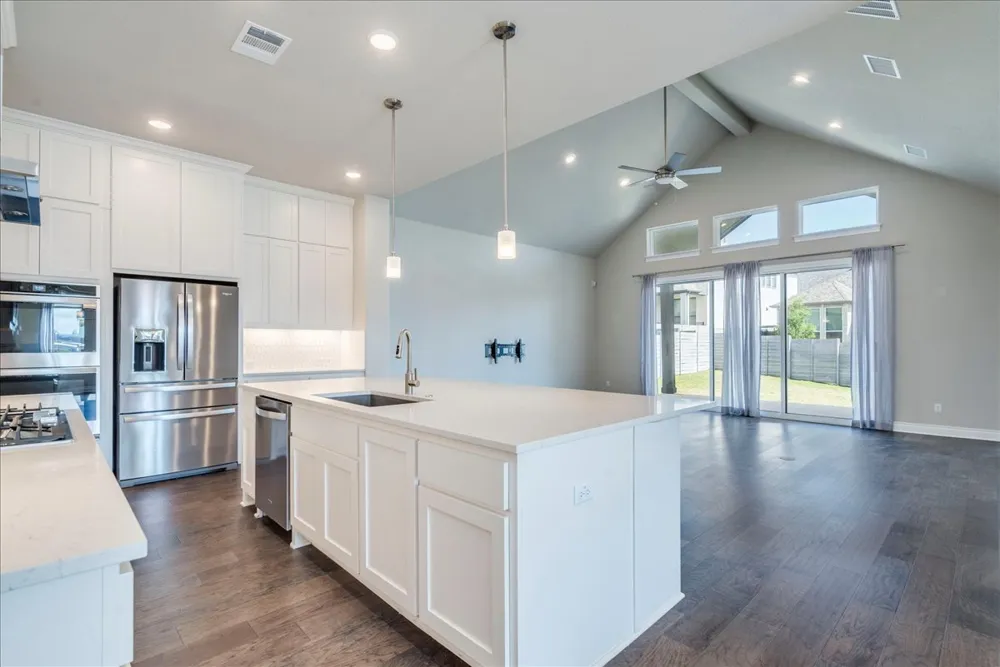 1533 Jay Wolf Drive Georgetown, TX 78628
