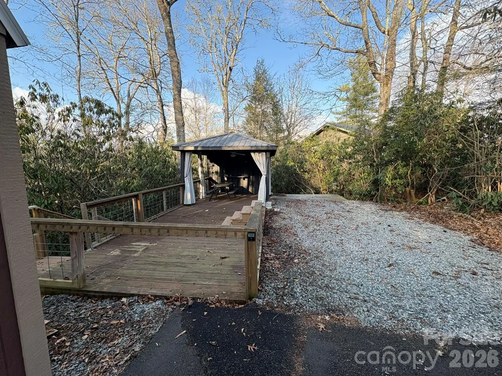 157 Hemlock Loop Newland, NC 28657
