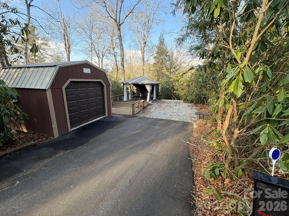 157 Hemlock Loop Newland, NC 28657