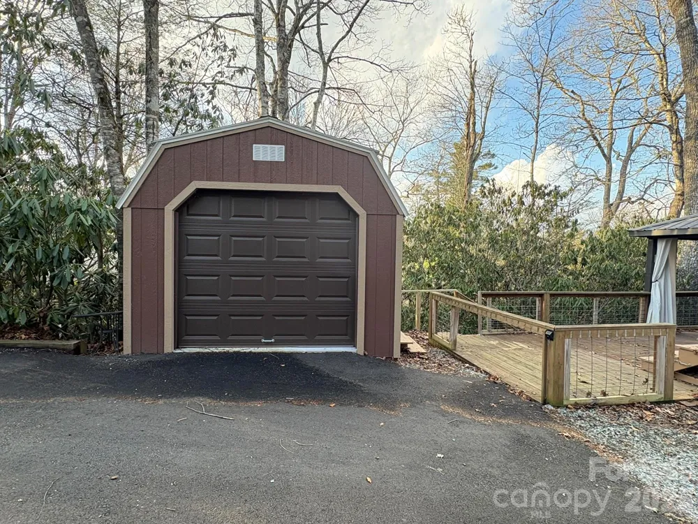 157 Hemlock Loop Newland, NC 28657