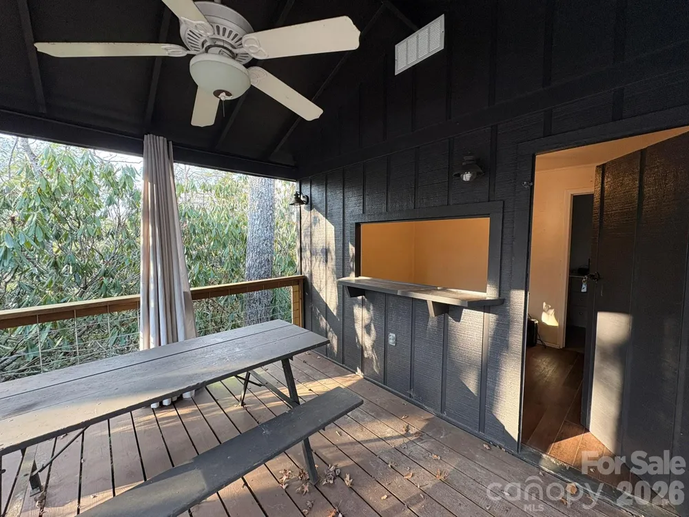 157 Hemlock Loop Newland, NC 28657