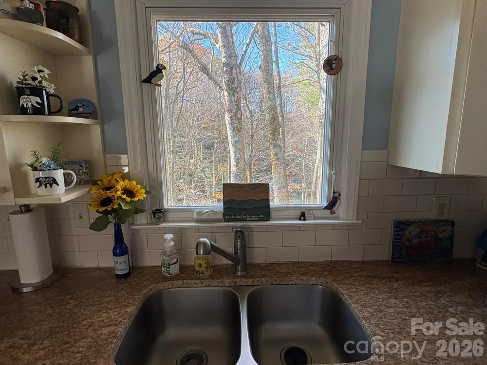 6 Ridgewood Lane Newland, NC 28657