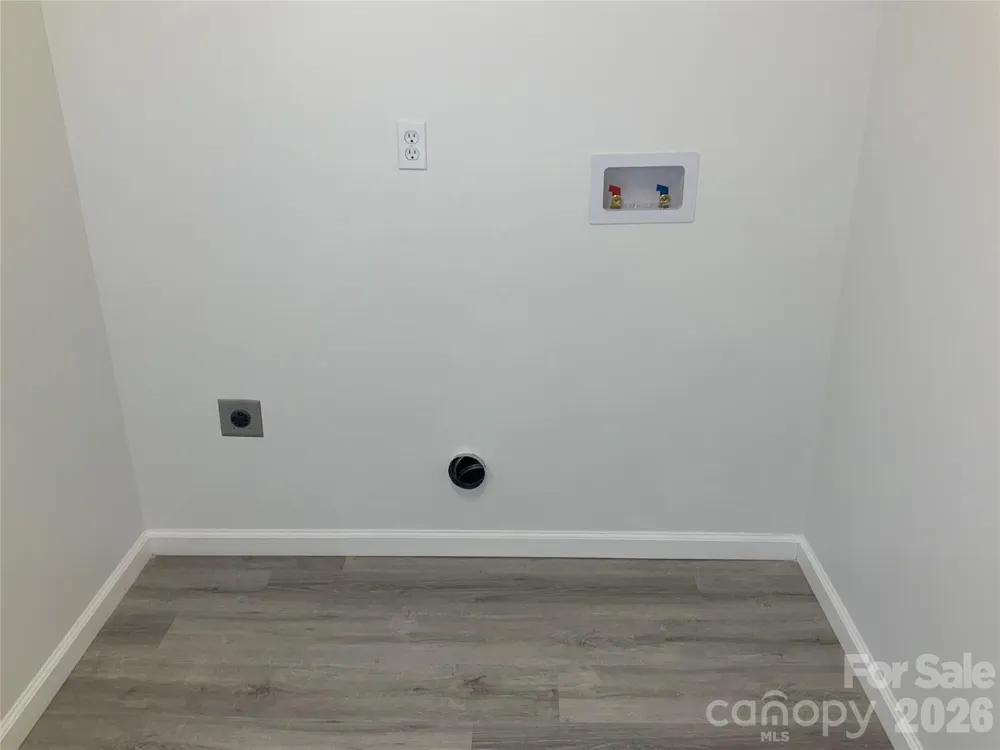 841 B CHARLOTTE Highway Fairview, NC 28730