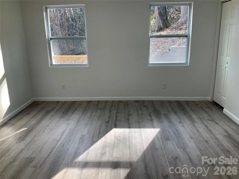 841 B CHARLOTTE Highway Fairview, NC 28730