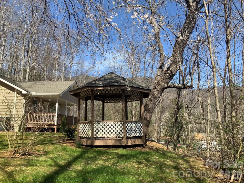841 B CHARLOTTE Highway Fairview, NC 28730