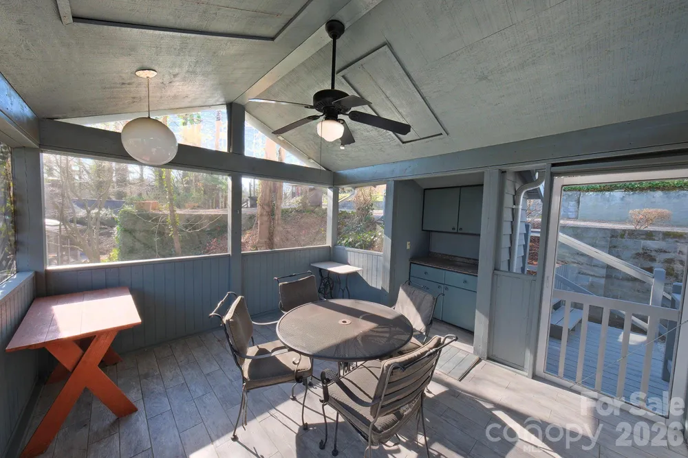 71 Norfolk Lane Laurel Park, NC 28739