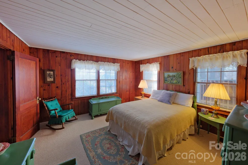 71 Norfolk Lane Laurel Park, NC 28739